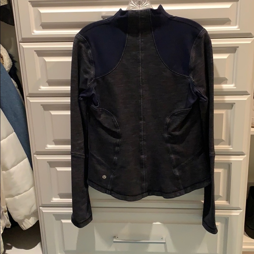 Lululemon running jacket - Picture 3 of 4